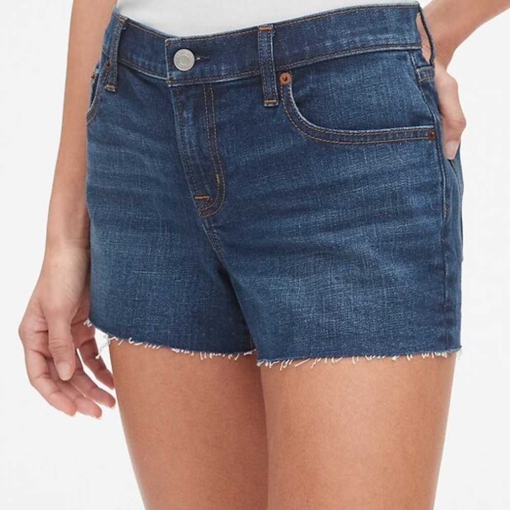 GAP | DarkWash Jean Shorts, Mid Rise 3" (Size 25)
